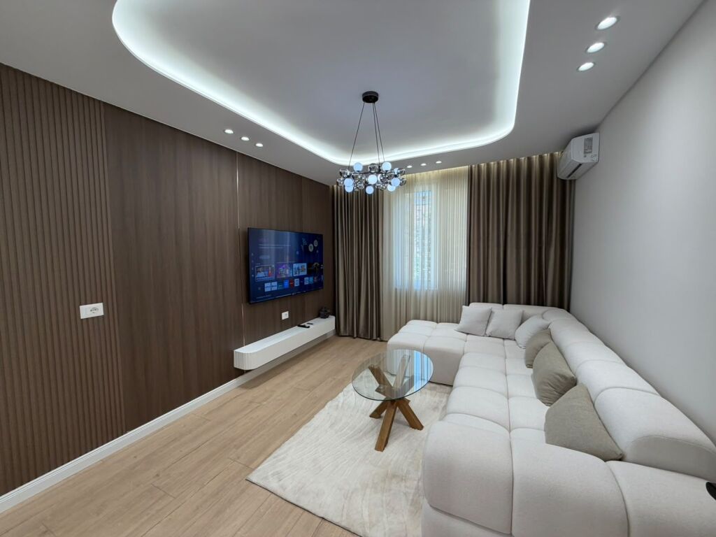 Apartament 1+1 per shitje tek Petro Nini.