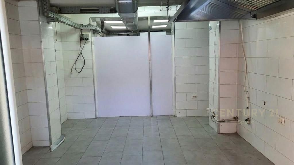 AMBIENT KOMERCIAL ME QIRA TEK MINE PEZA