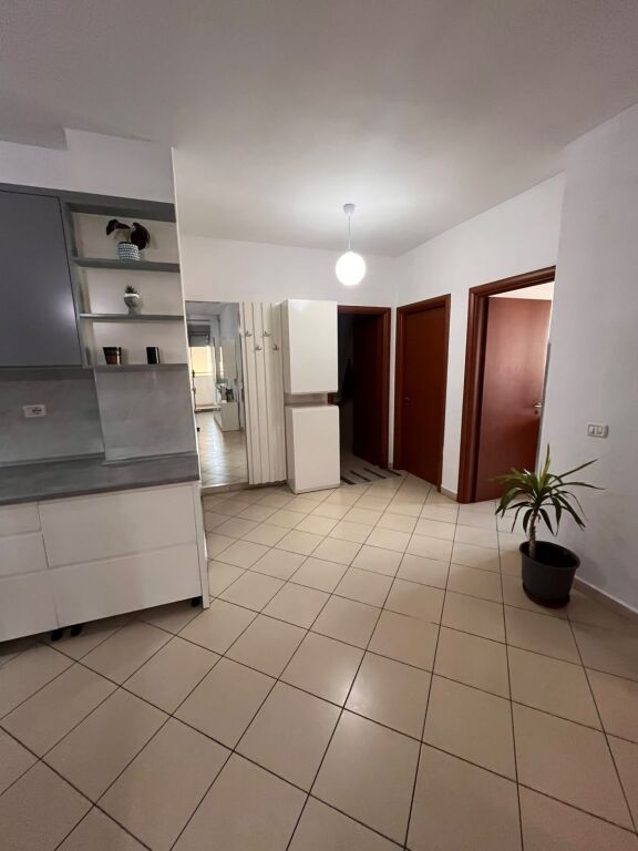 🏠 **FOR RENT – APARTMENT 3+1 | QENDRA CONDOR**