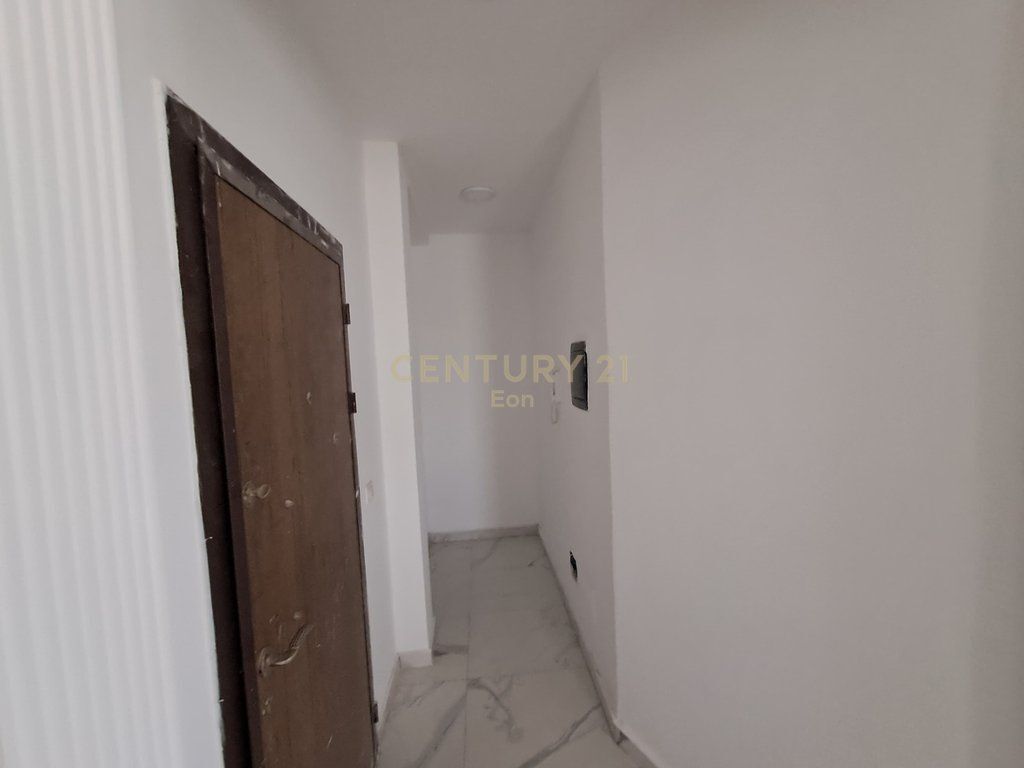 SHITET APARTAMENT 3+1+2 (+4 BALLKONE) NE PLAZH ILIRIA !