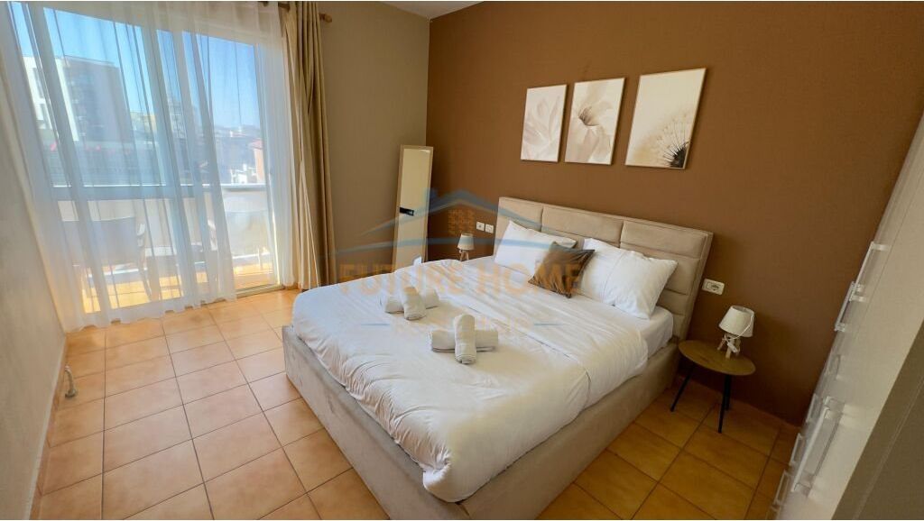 Shitet, Apartament 1+1, Rruga e Barrikadave, Tirane 204,800 €