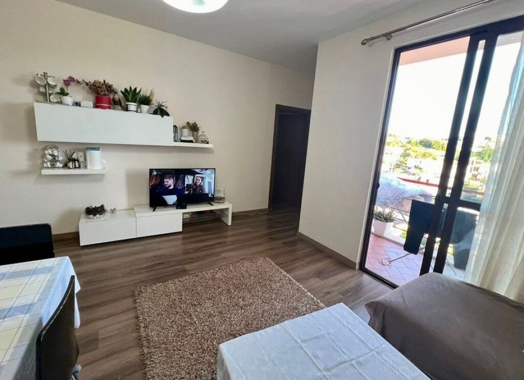 Affitto, Appartamento 2+1, Via Elbasanit, Tirana