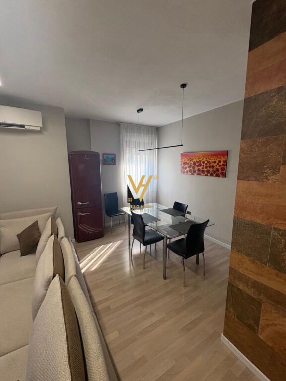 VENDESI APPARTAMENTO 3+1+2+BLK A KOMUNA E PARISIT 420.000 EURO