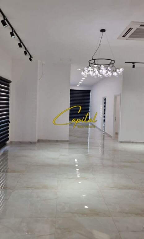 BUSINESS PREMISES FOR RENT 227 M2 KOMPELSKI FARMACIA 10 2,550 EURO