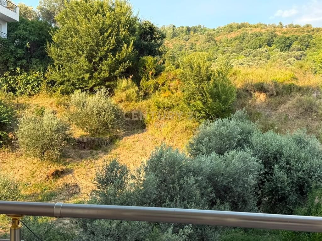 Shitet Apartament 1+1 me Pamje Deti – Shkëmbi i Kavajës - Çmimi: 88,000 €