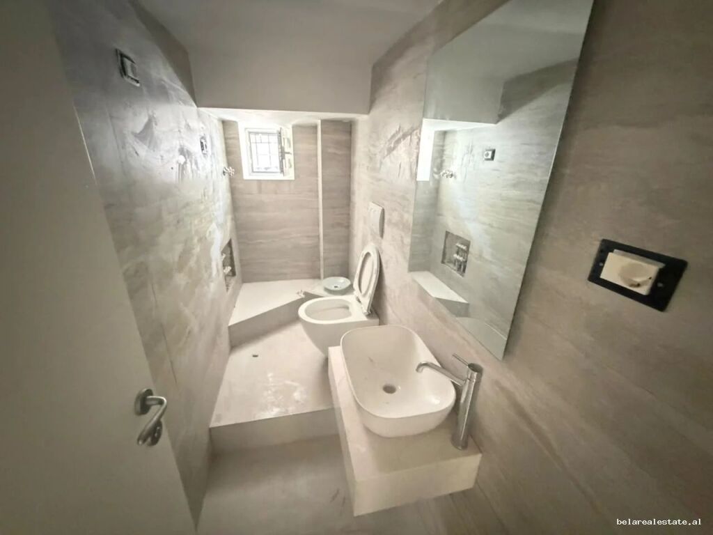 Dyqan Me Qera Tek Rruga E Durresit (ID BD21944) Tirane