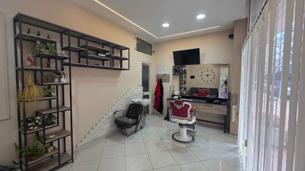 💈 FULLY EQUIPPED BARBERSHOP FOR RENT – VLORË 💈