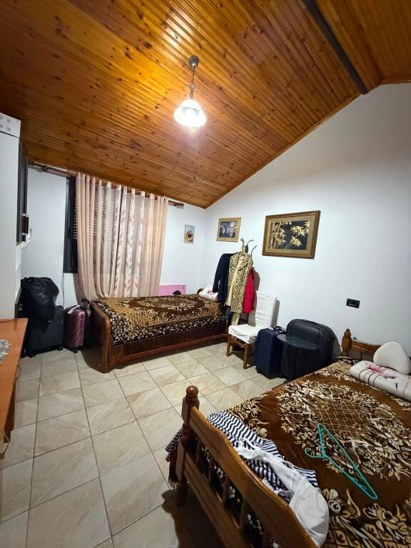 🏡 JEPET ME QIRA SHTËPI PRIVATE 2+1 – RRUGA KUMINI, DURRËS