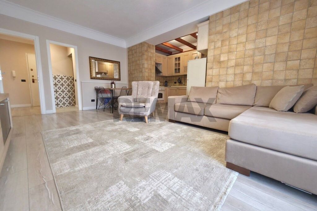 Apartment - For Rent - 9 Floors, Tirana(ID: 530221066-304)