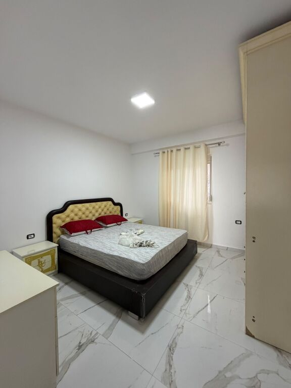 Affittasi 1+1 Primo piano di una casa privata