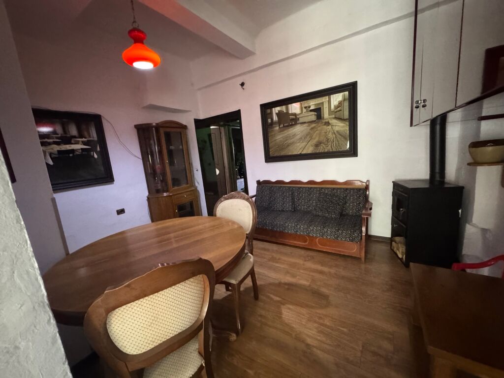 Apartament 2+1 me qira pranë Stadiumit Dinamo