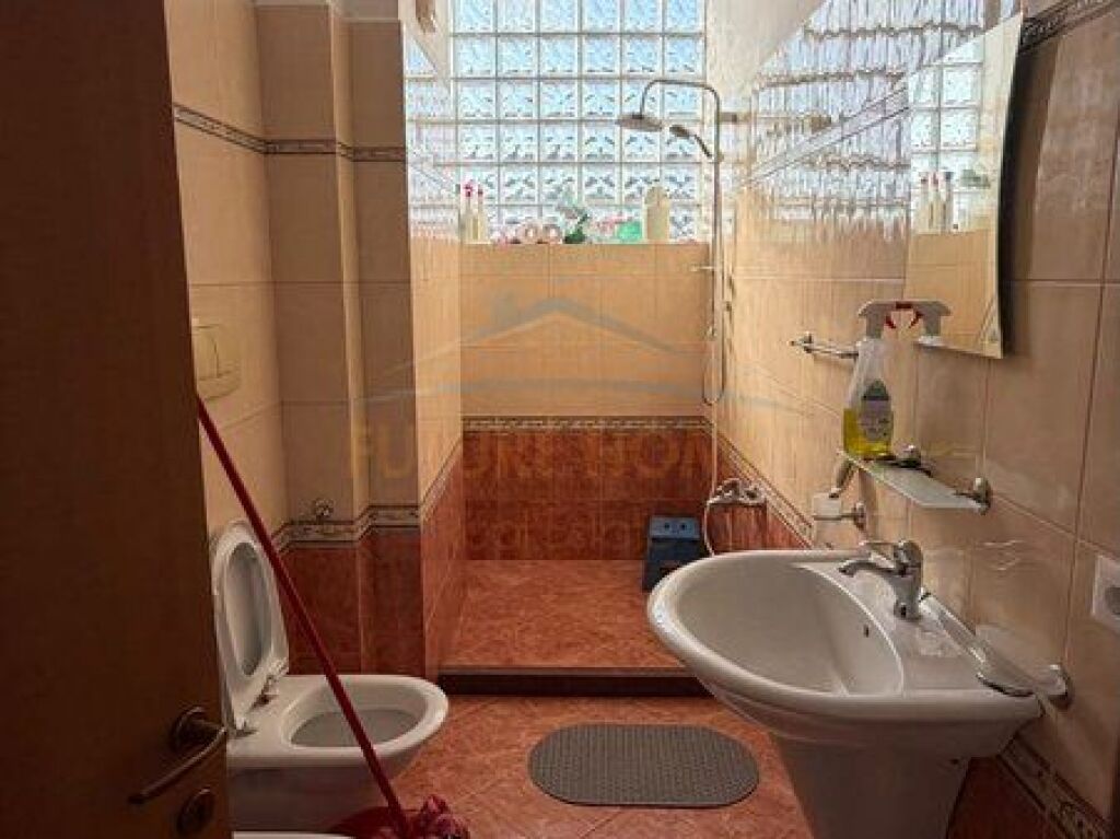 Qera, Apartament 2+1+2 Qender, Durres