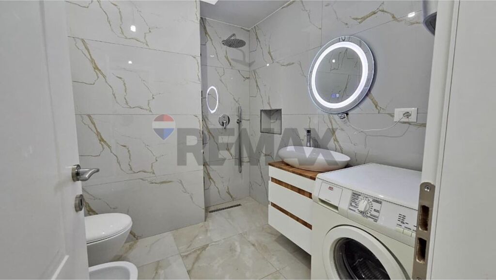 Apartament 1+1 me qira te rruga e Barrikadave
