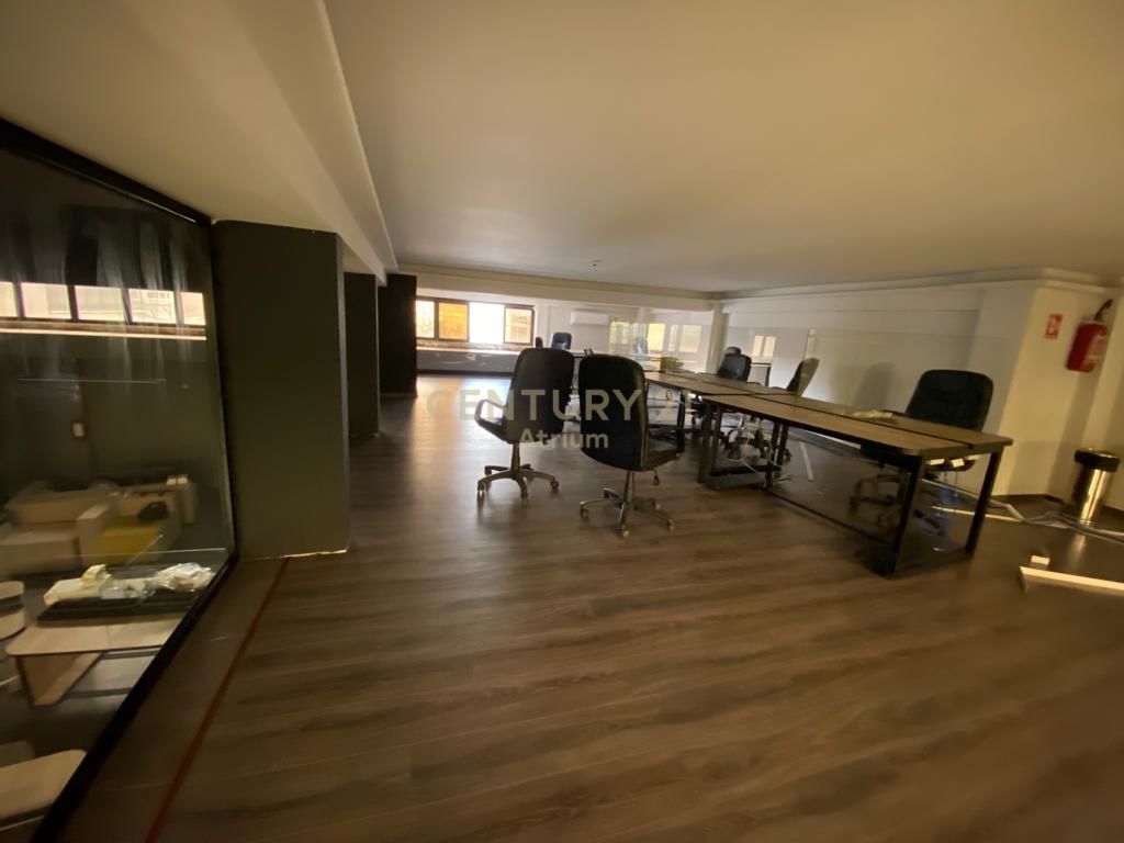 JEPET ME QIRA AMBIENT KOMERCIAL PRANE PAZARIT TE RI