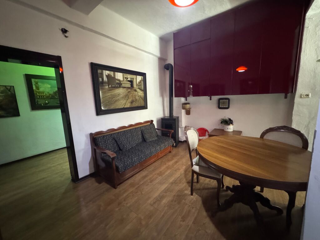 Apartament 2+1 me qira pranë Stadiumit Dinamo