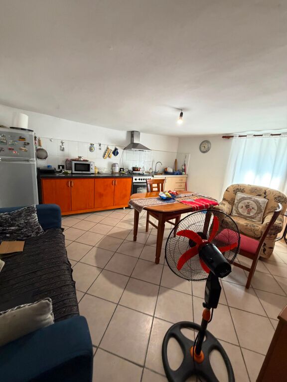🏡 JEPET ME QIRA SHTËPI PRIVATE 2+1 – RRUGA KUMINI, DURRËS