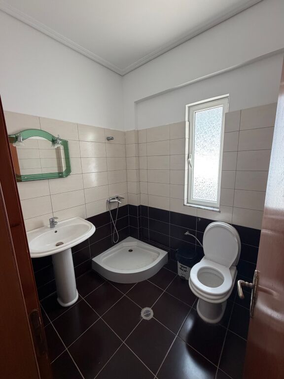 Apartament me qera 2+2+1 ne Sarande