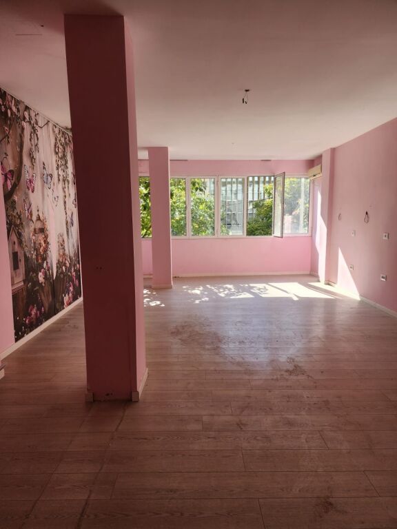 BUSINESS PREMISES FOR RENT