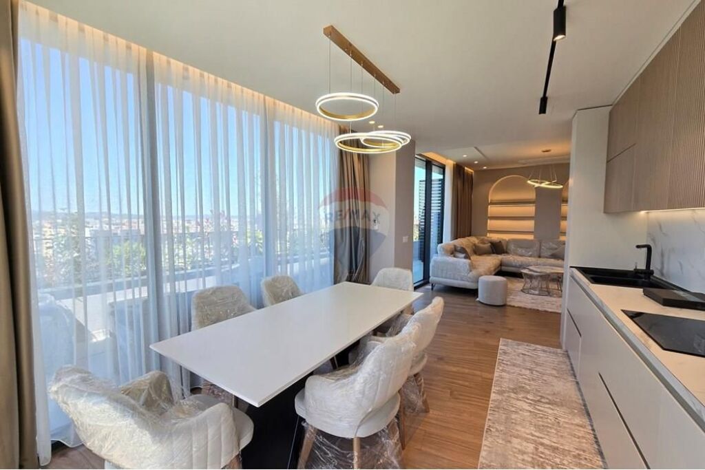 Apartament modern 2+1+2+parkim per qira tek Lake View
