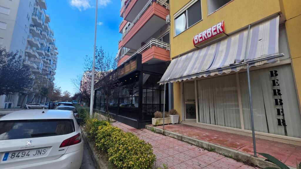 💈 FULLY EQUIPPED BARBERSHOP FOR RENT – VLORË 💈
