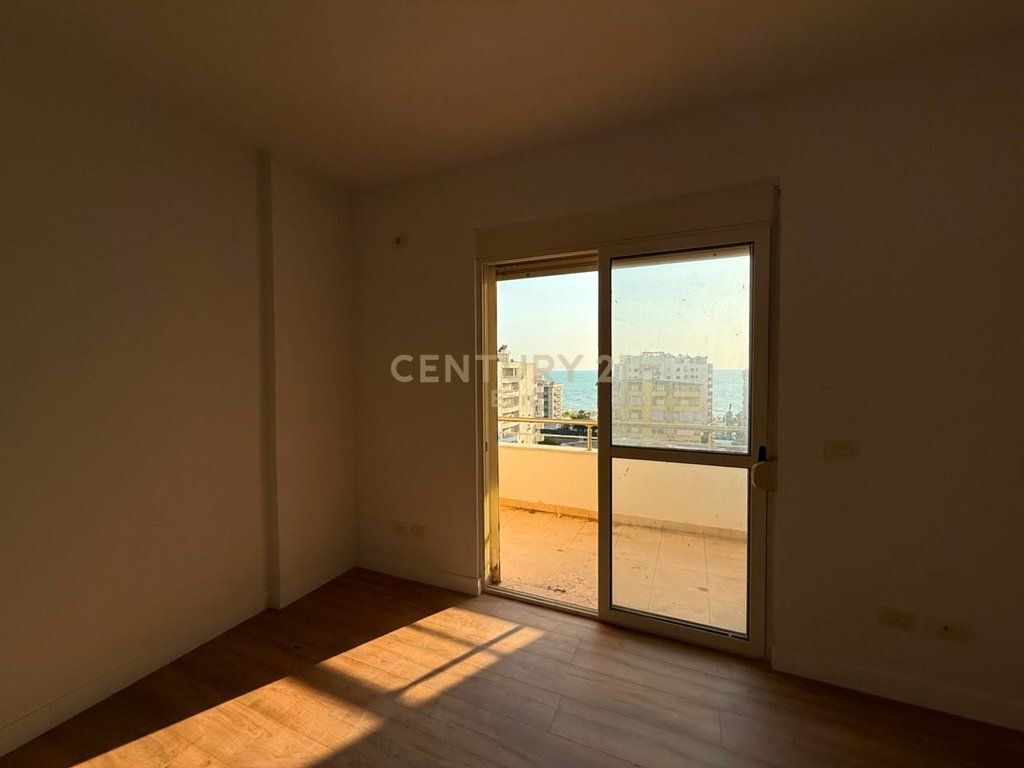 Shitet Apartament 1+1 me Pamje Deti – Shkëmbi i Kavajës - Çmimi: 88,000 €