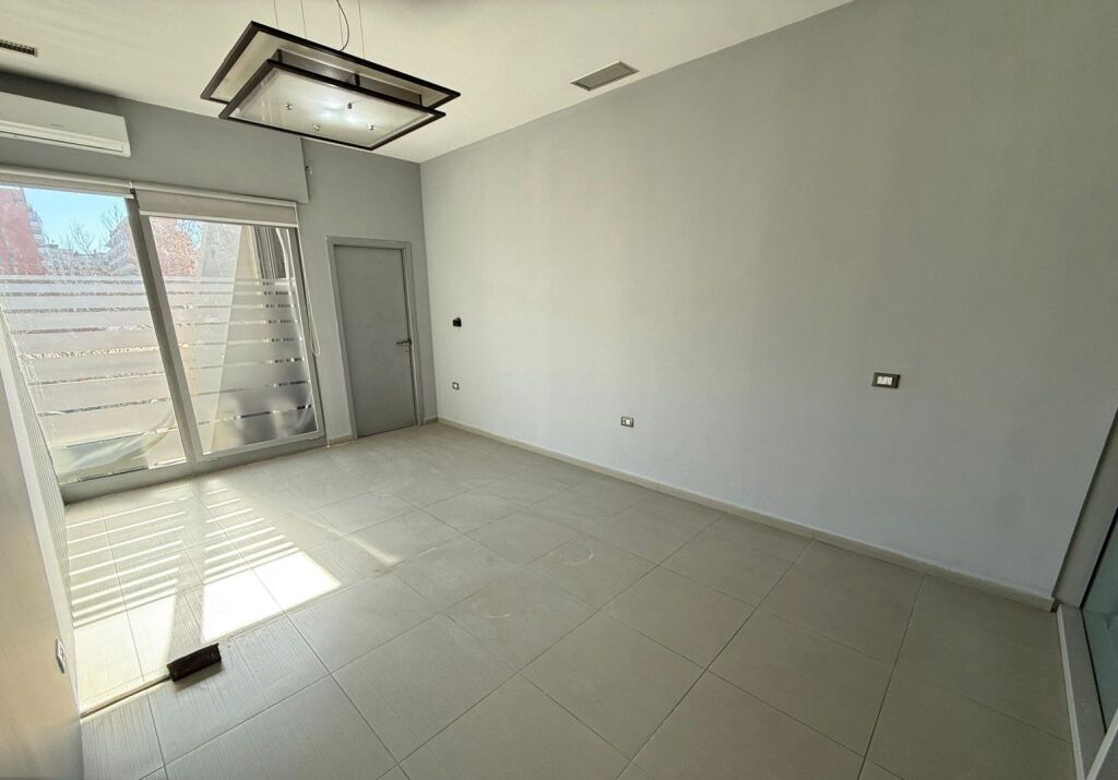 Rent | Ambjent Biznesi | Rruga e Kavajës | 16000 €/month