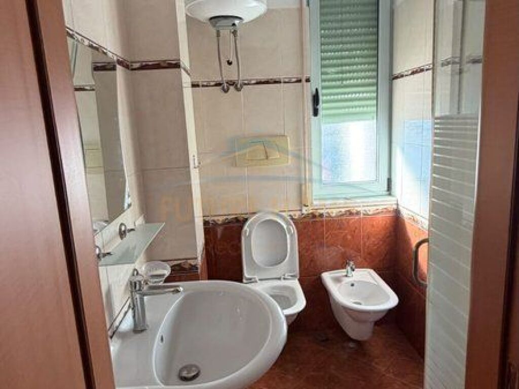 Qera, Apartament 2+1+2 Qender, Durres