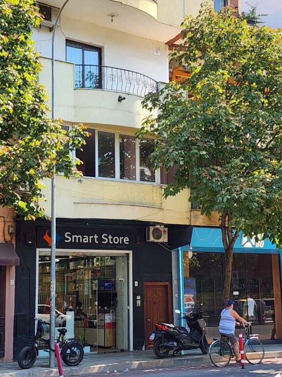 BUSINESS PREMISES FOR RENT