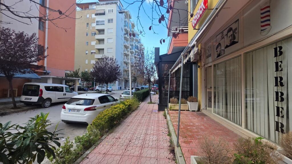 💈 FULLY EQUIPPED BARBERSHOP FOR RENT – VLORË 💈