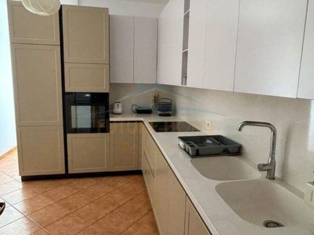 Qera, Apartament 2+1+2 Qender, Durres