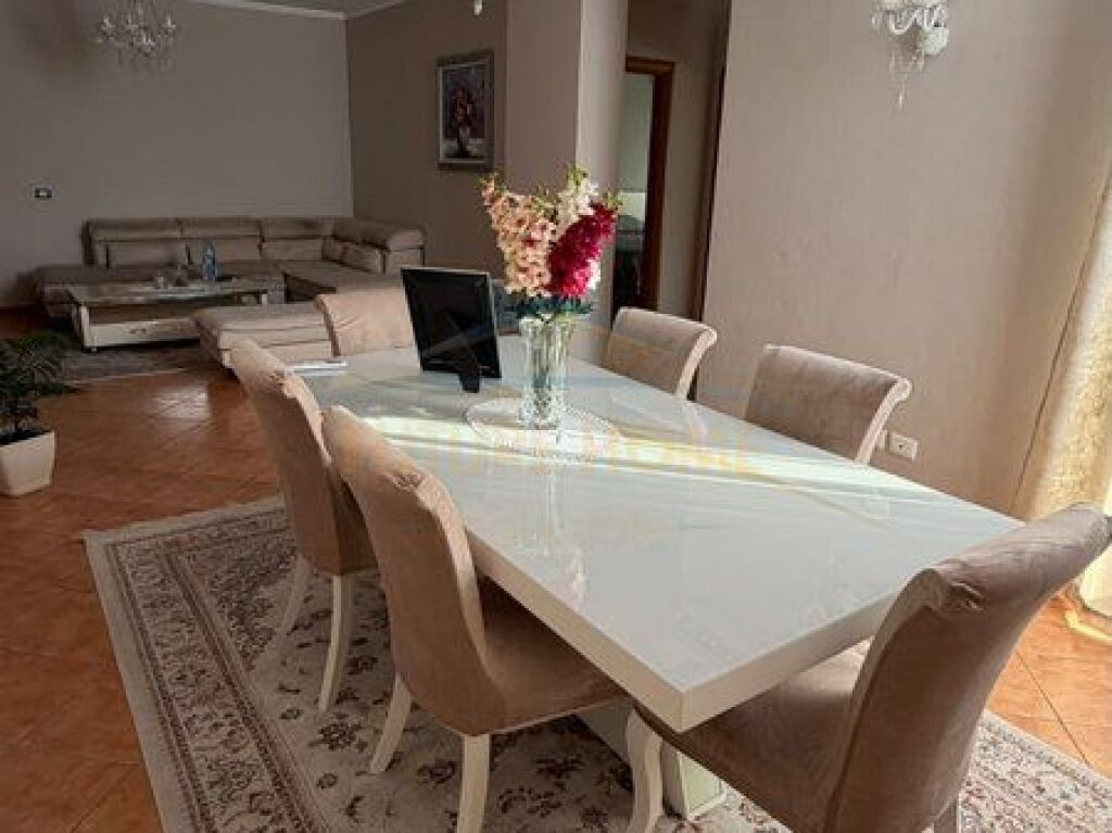Qera, Apartament 2+1+2 Qender, Durres