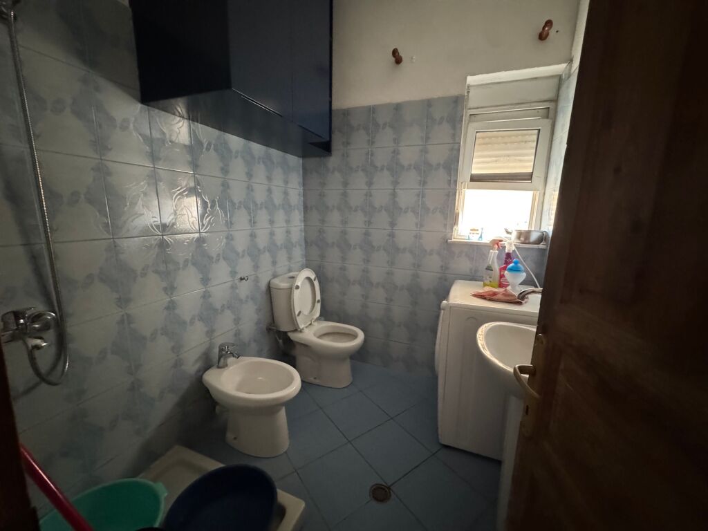 Apartament 2+1 me qira pranë Stadiumit Dinamo