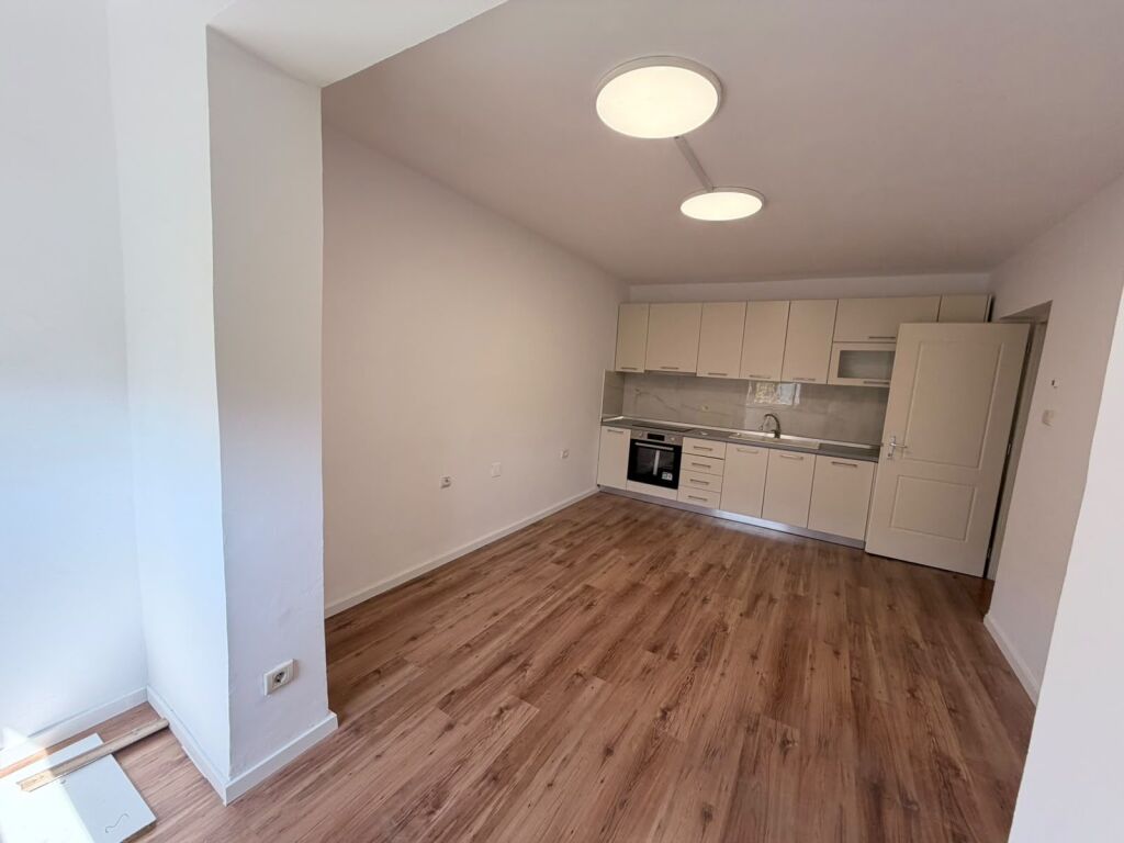 🏠 APPARTAMENTO IN AFFITTO 1+1 per abitazione o ufficio – 21 DICEMBRE