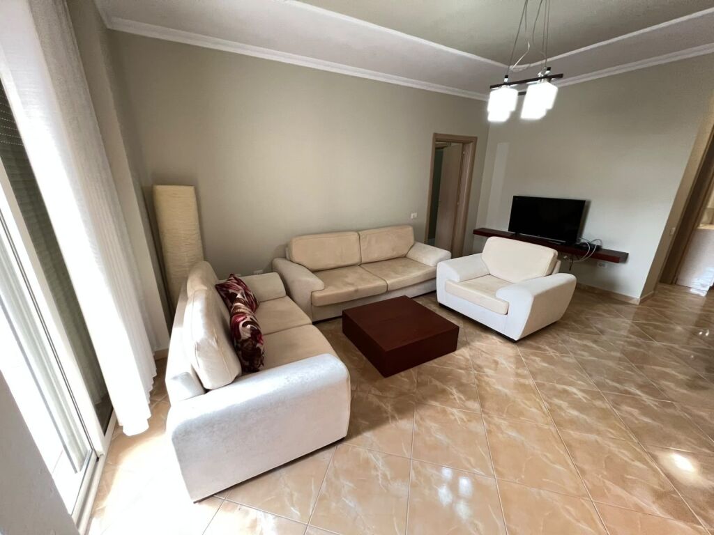 Apartament Me Qera 2+1 Tek Tregu Elektrik (ID B2202101) Tirane