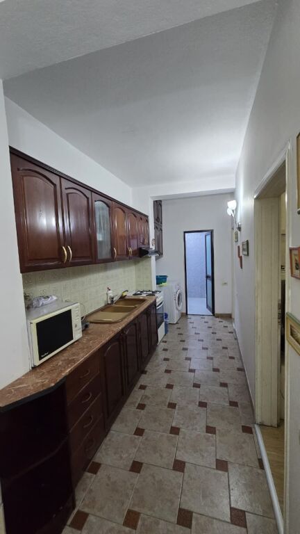 Apartament me qera 2+1 perballe Tajvanit  id 5533