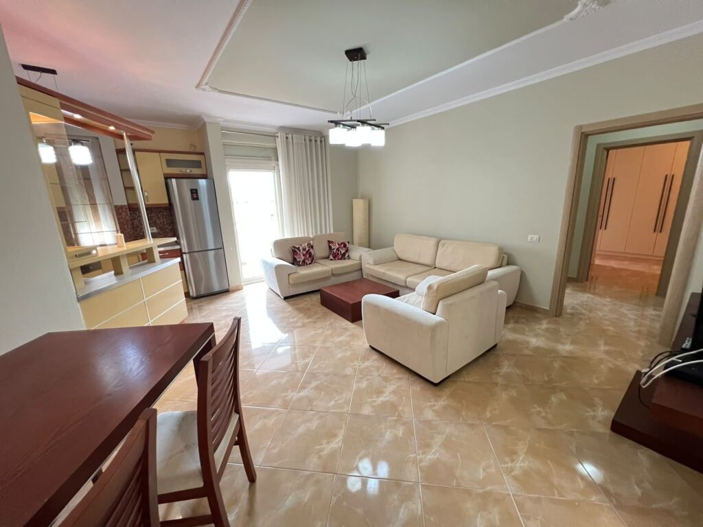 Apartament Me Qera 2+1 Tek Tregu Elektrik (ID B2202101) Tirane