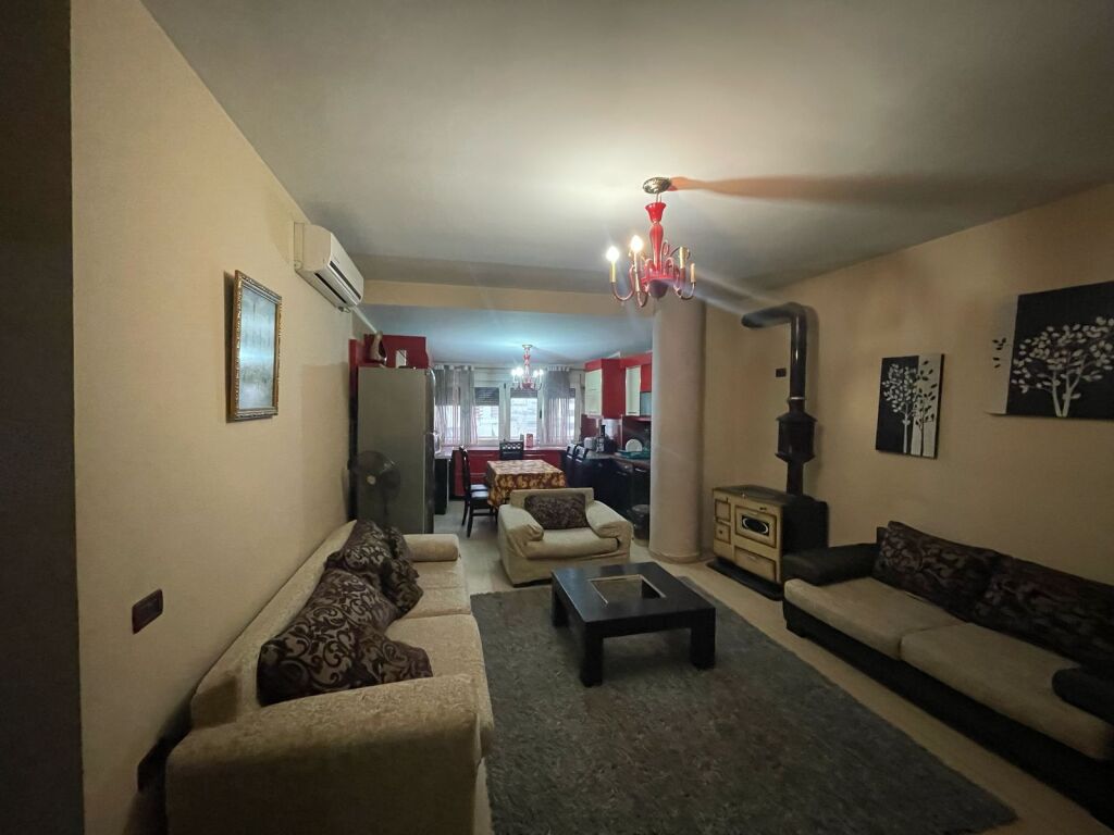 Apartament me qera 3 + 1 / kontakt 
