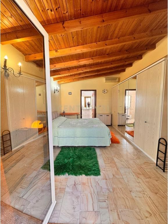 Penthouse me qira në zemër të Vollgës   1,000 € /Muaj