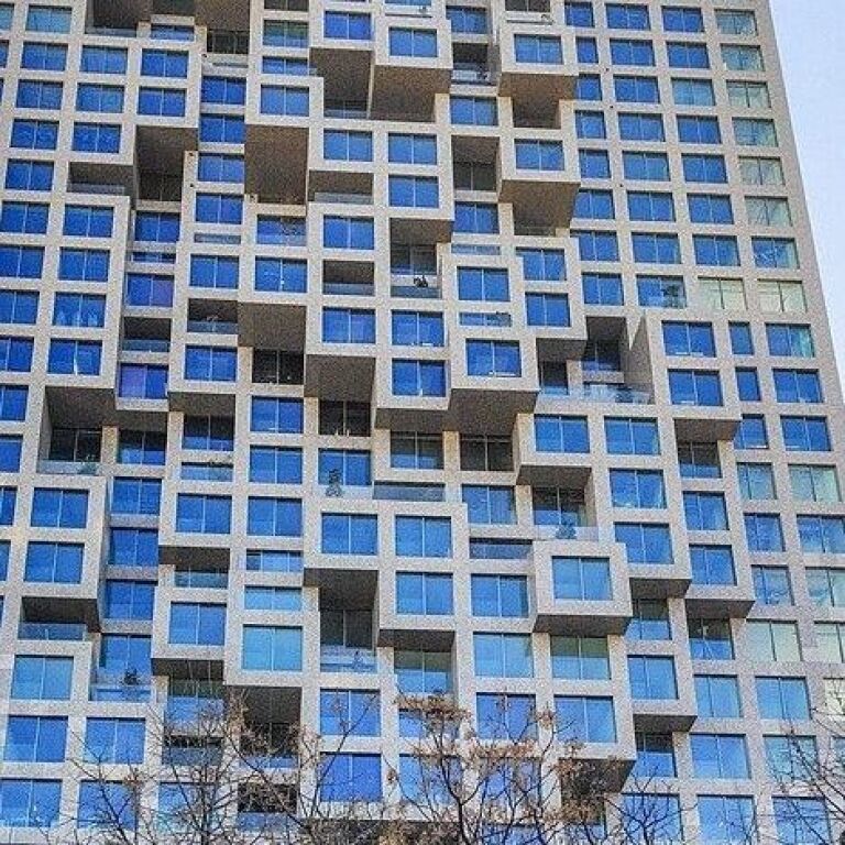 SHITET ZYRË – DOWNTOWN ONE