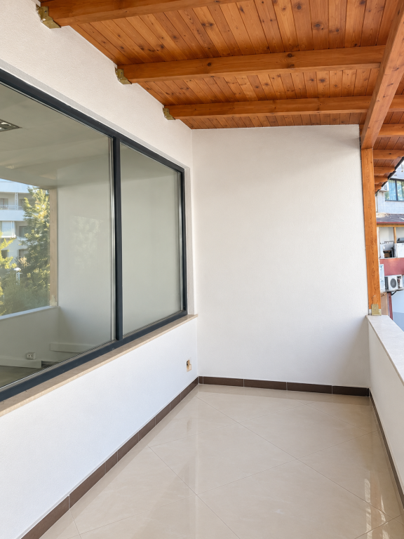 Ambient biznesi me qira në Astir, 165 m²