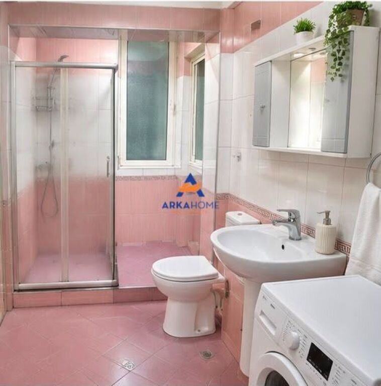 JEPET APARTAMENT 1+1 + PAPAFINGO ME QERA " RRUGA E ELBASANIT" 50,000 LEKE