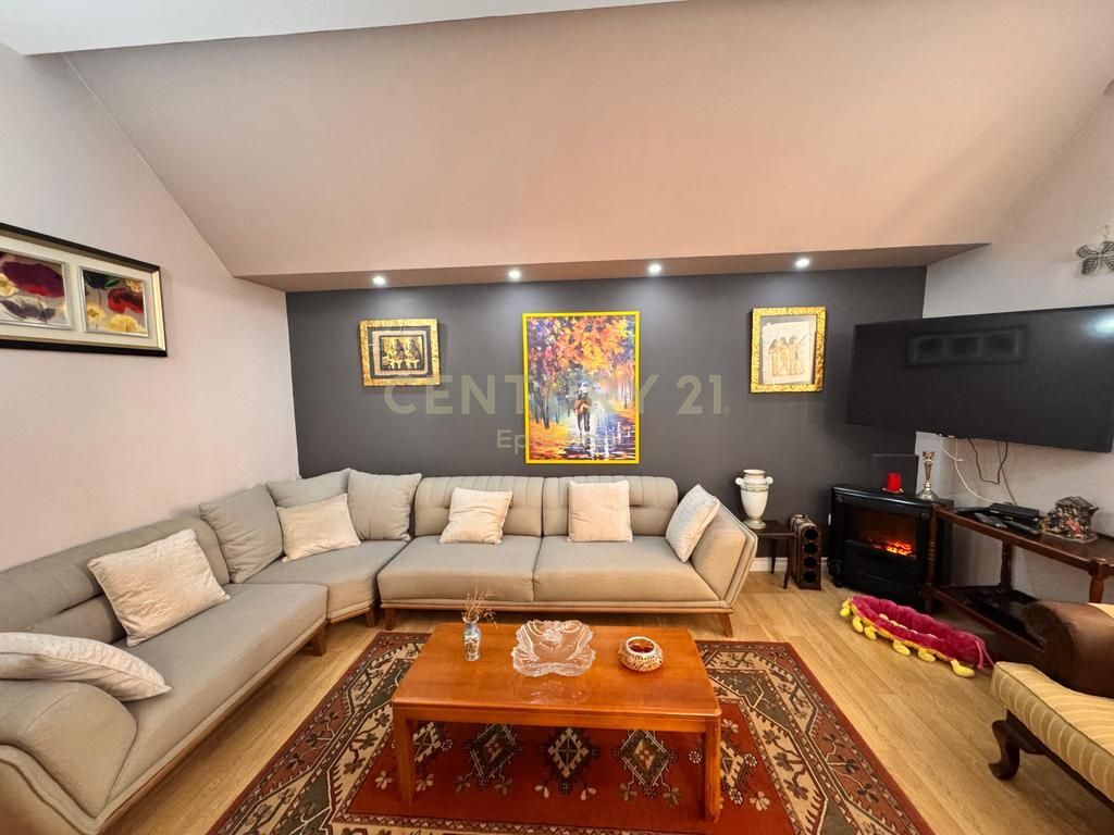 Penthouse me qira në zemër të Vollgës   1,000 € /Muaj