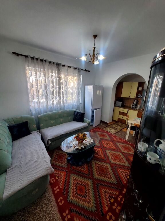 🏢A few minutes from the Medrese, a furnished 2+1 apartment for rent. 50,000 Leke