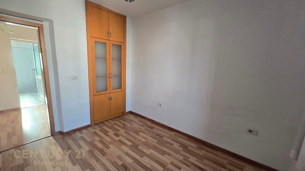 APARTAMENT 2+1 📍 PËRBALLË "HARRY FULTZ"! 13,000,000 Lekë