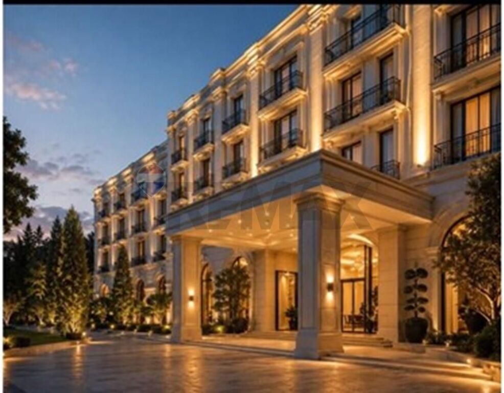 Hotel - Për Shitje - Bulevardi Zogu I, Tiranë