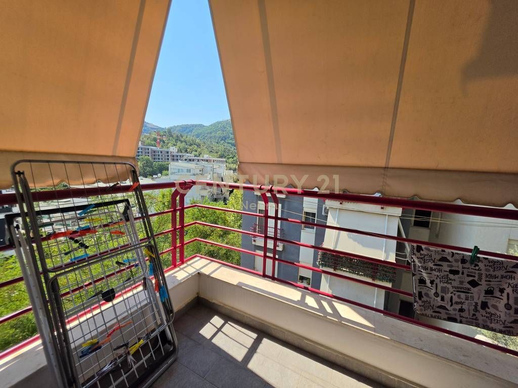 Apartament 2+1+2📍 Liqeni i thatë