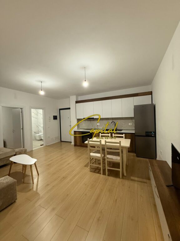 APARTAMENT ME QIRA 1+1 BULEVARDI I RI 55.000 LEKE