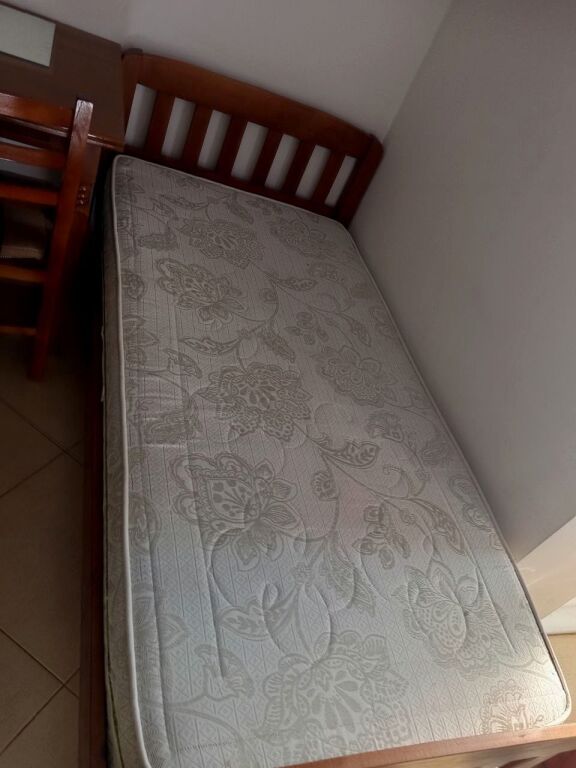 GARSONIERE 40,000 LEKE PRANE FAKULTETIT EKONOMIK