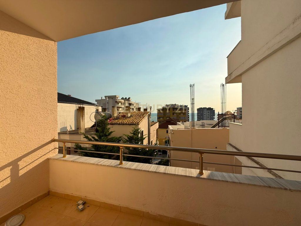Shitet Apartament 1+1 me Pamje Deti – Shkëmbi i Kavajës - 85,000 €