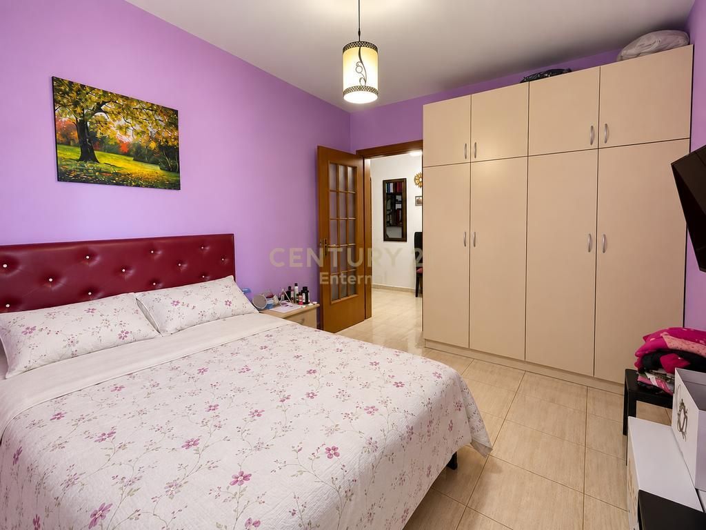 E Bogdaneve Street - 1+1 For Rent 5 Minutes From The Center Building With Elevator 500 € /Month 50,000 Lek /Month